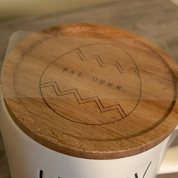 Rae Dunn HAPPY EASTER mug - Picture 3 of 4